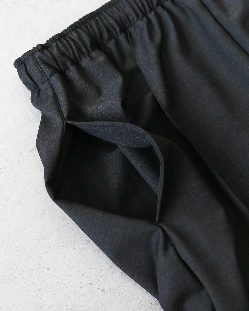 melple Venice Pants（Hybrid Tropical）Charcoal