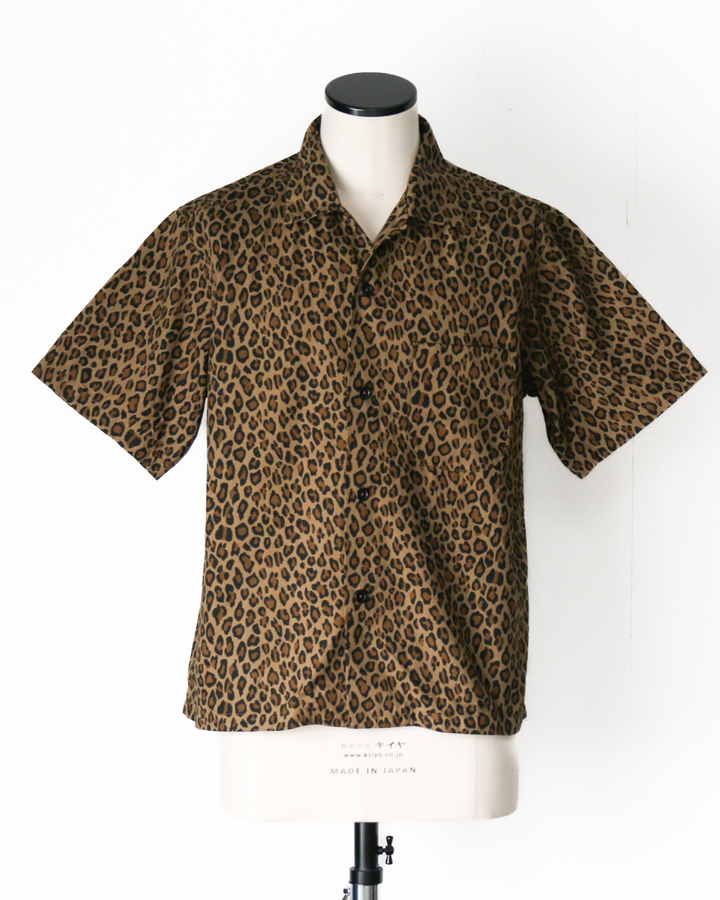 COLIMBO ZB-0314 MODEST OPEN COLLAR SHIRT "LEOPARD PATTERN"