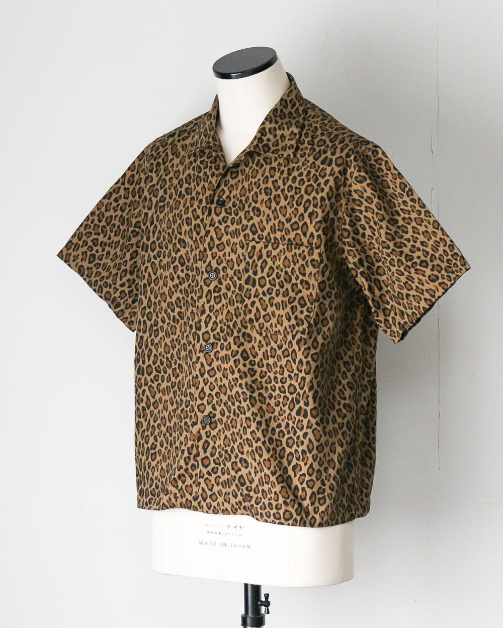 COLIMBO ZB-0314 MODEST OPEN COLLAR SHIRT "LEOPARD PATTERN"