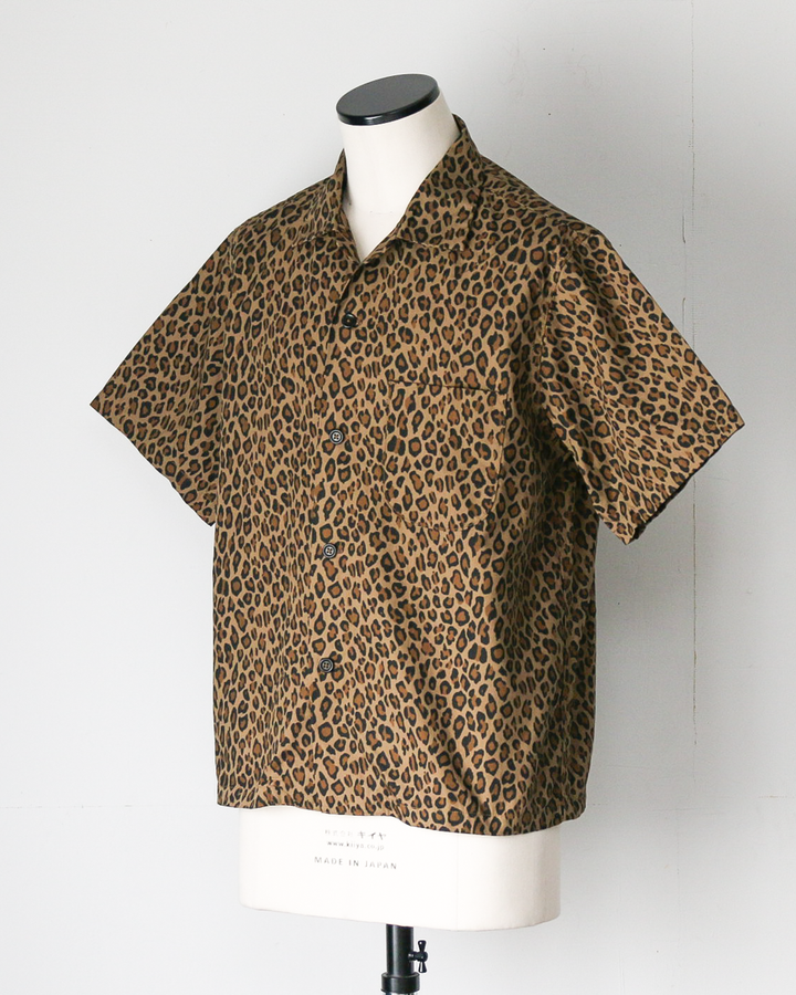 COLIMBO ZB-0314 MODEST OPEN COLLAR SHIRT "LEOPARD PATTERN"