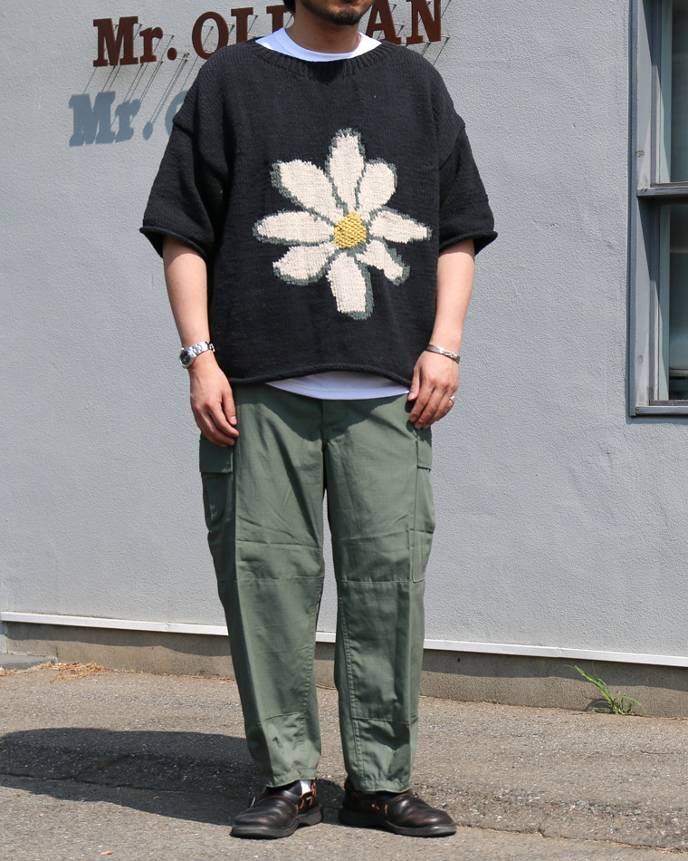 MacMahon Knitting Mills Big S/S Crew Neck Knit-Flower Black