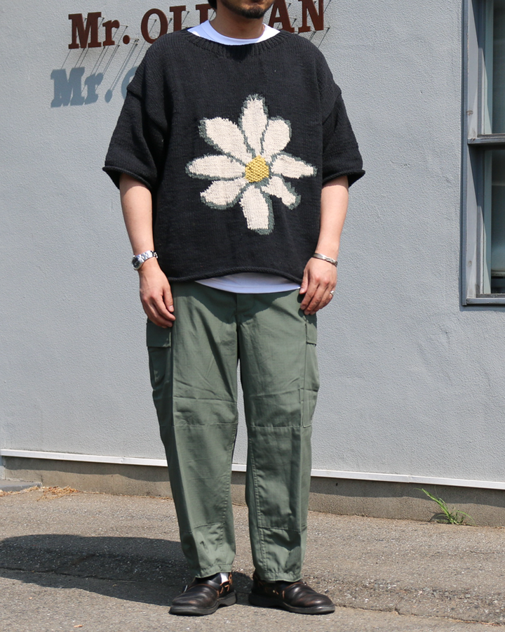 MacMahon Knitting Mills Big S/S Crew Neck Knit-Flower Black