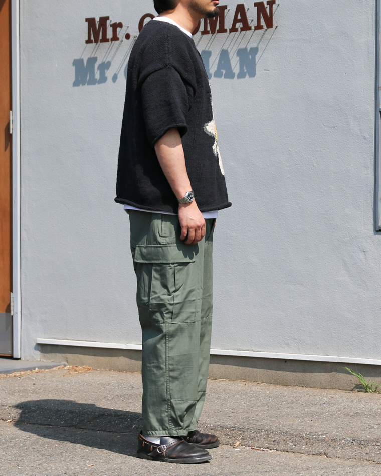 MacMahon Knitting Mills Big S/S Crew Neck Knit-Flower Black