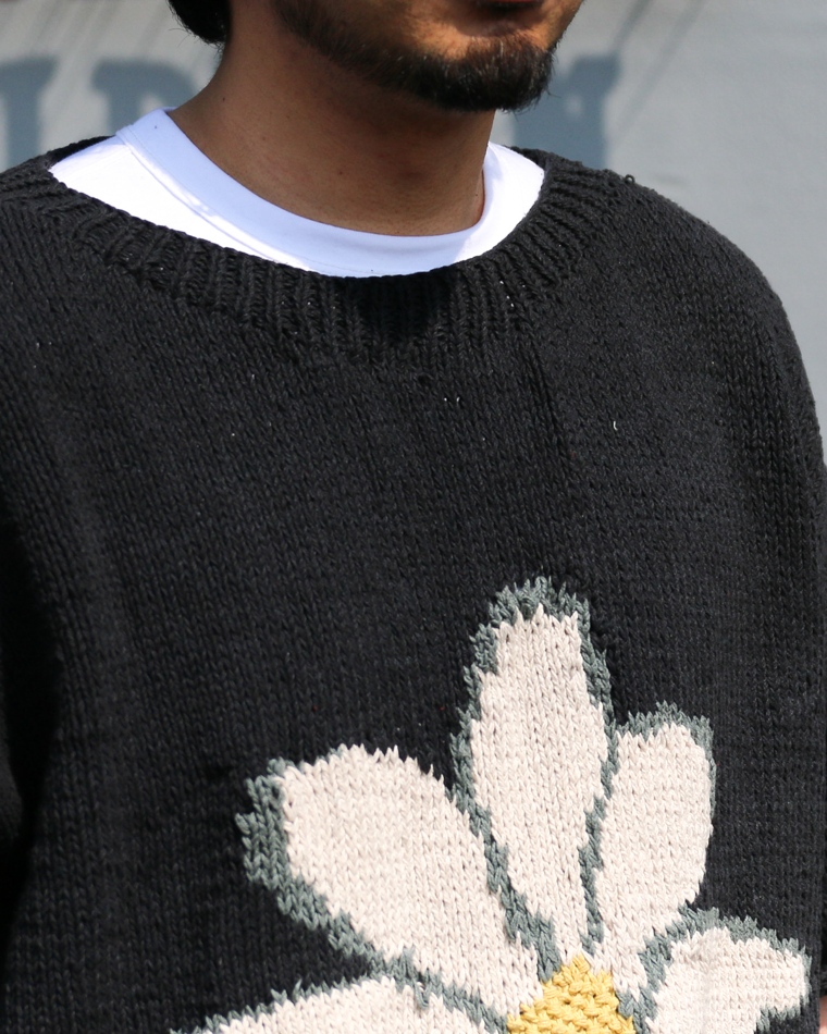 MacMahon Knitting Mills Big S/S Crew Neck Knit-Flower Black