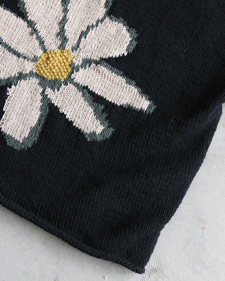 MacMahon Knitting Mills Big S/S Crew Neck Knit-Flower Black