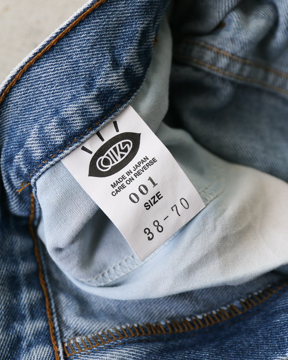 Used Levis 550 Remake Jeans 38-1