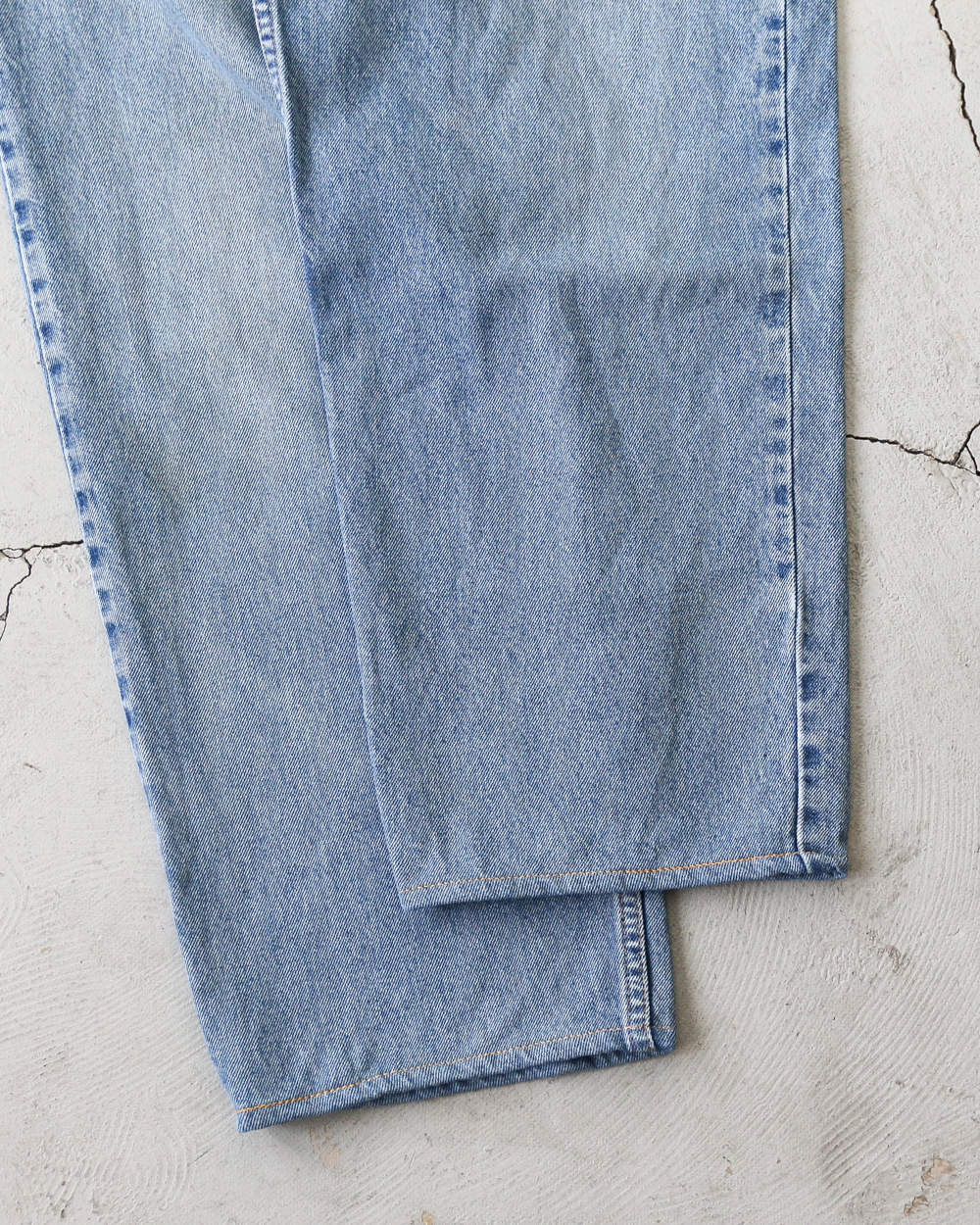 Used Levis 550 Remake Jeans 38-1