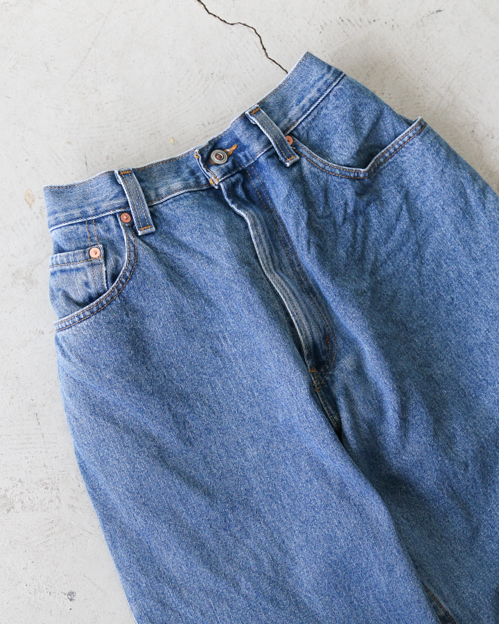 Used Levis 550 Remake Jeans 38-2
