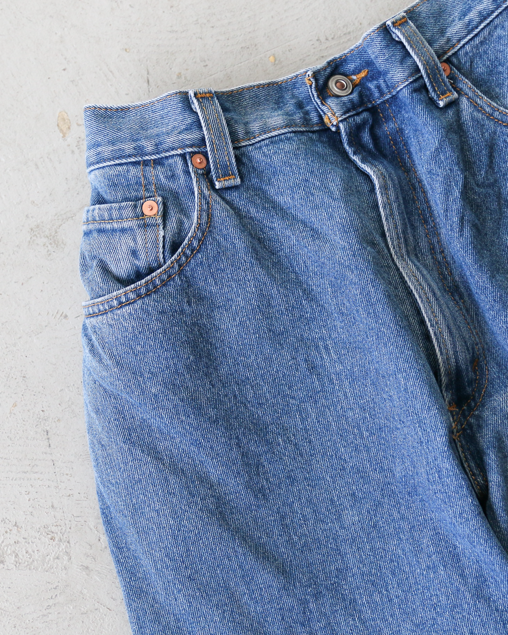 Used Levis 550 Remake Jeans 38-2
