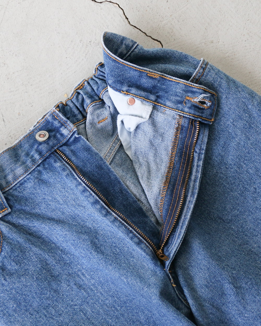 Used Levis 550 Remake Jeans 38-2