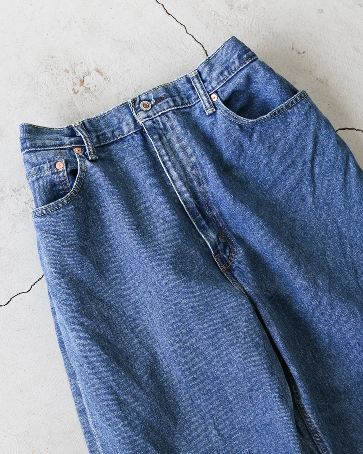 Used Levis 550 Remake Jeans 40-1