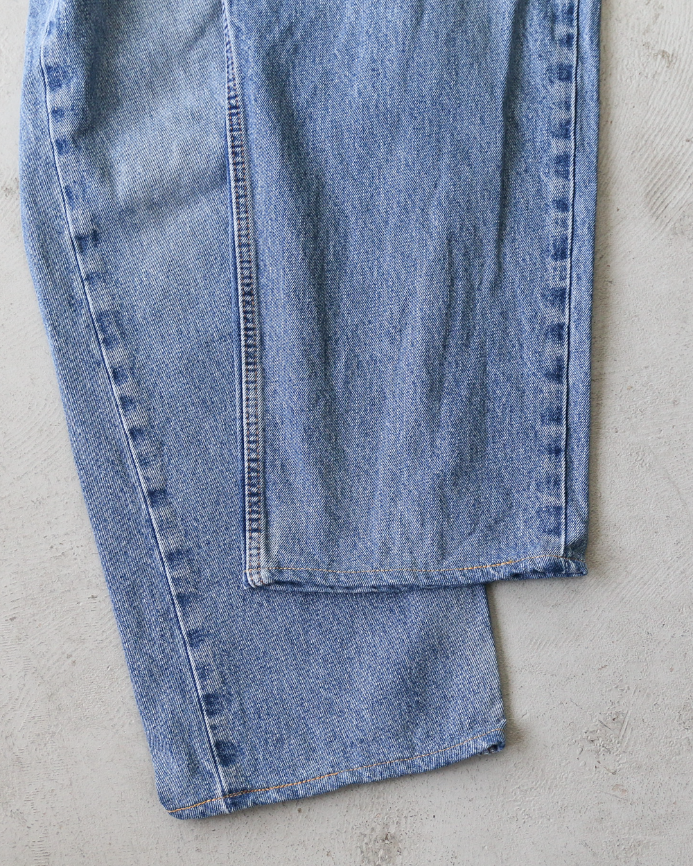 Used Levis 550 Remake Jeans 40-2