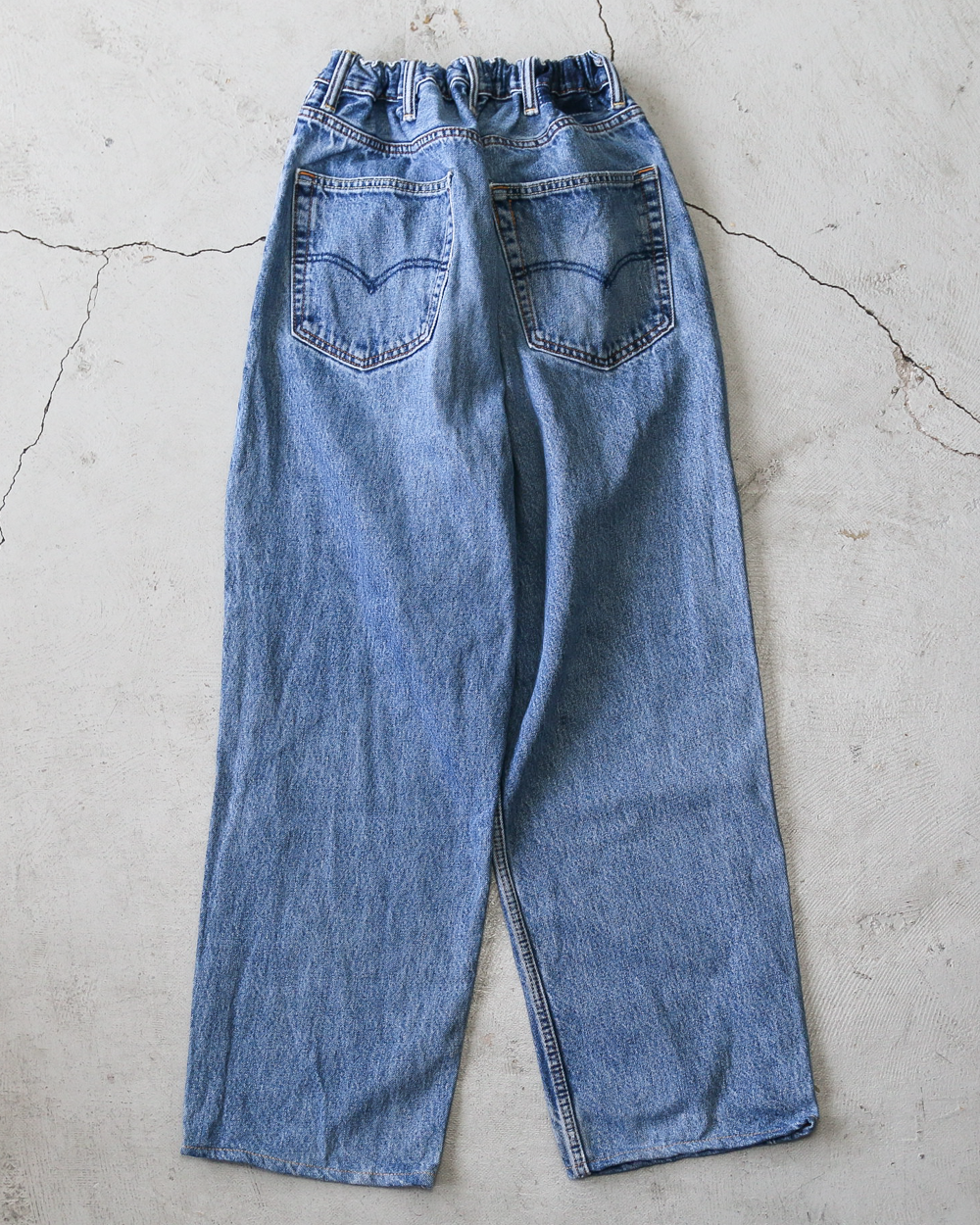 Used Levis 550 Remake Jeans 40-2