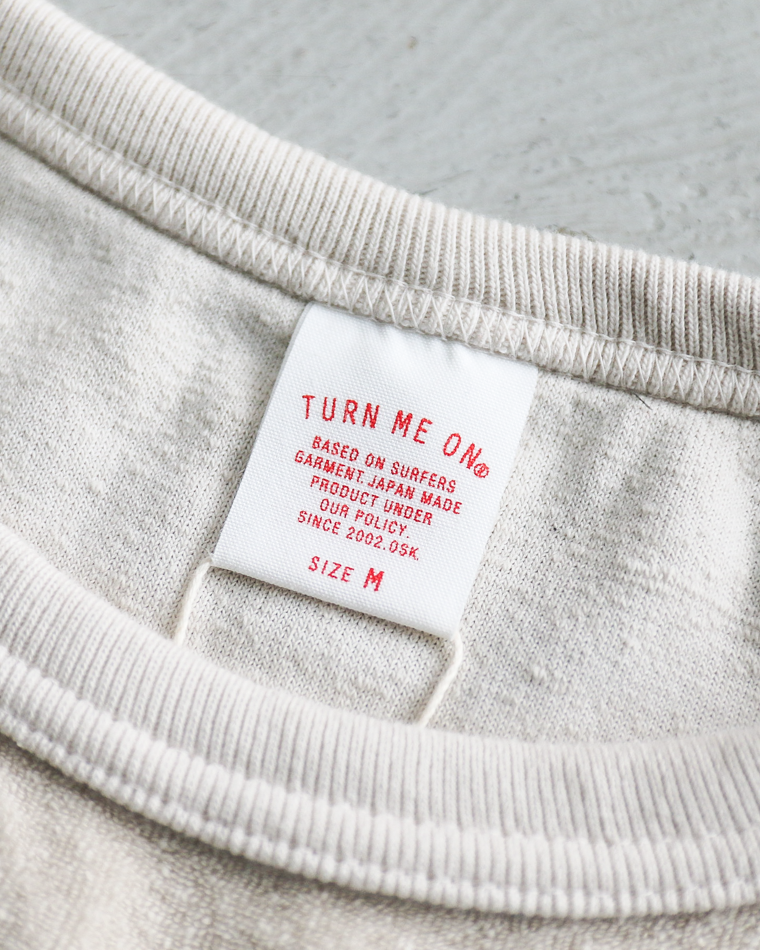 TURN ME ON Raffy Pile Raglan Tee Sand