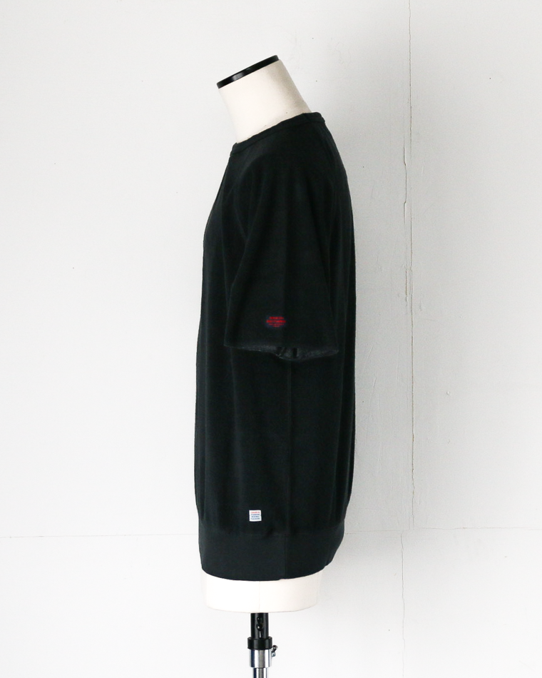 TURN ME ON Raffy Pile Raglan Tee Black