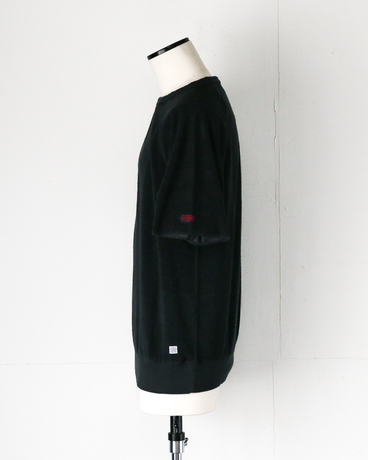 TURN ME ON Raffy Pile Raglan Tee Black