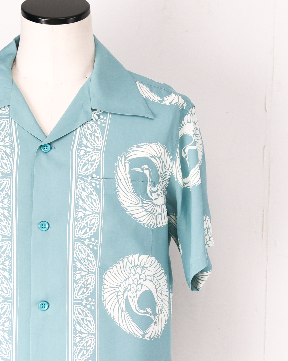 SUN SURF SS39629 RAYON HAWAIIAN SHIRT “ORIENTAL BORDER”