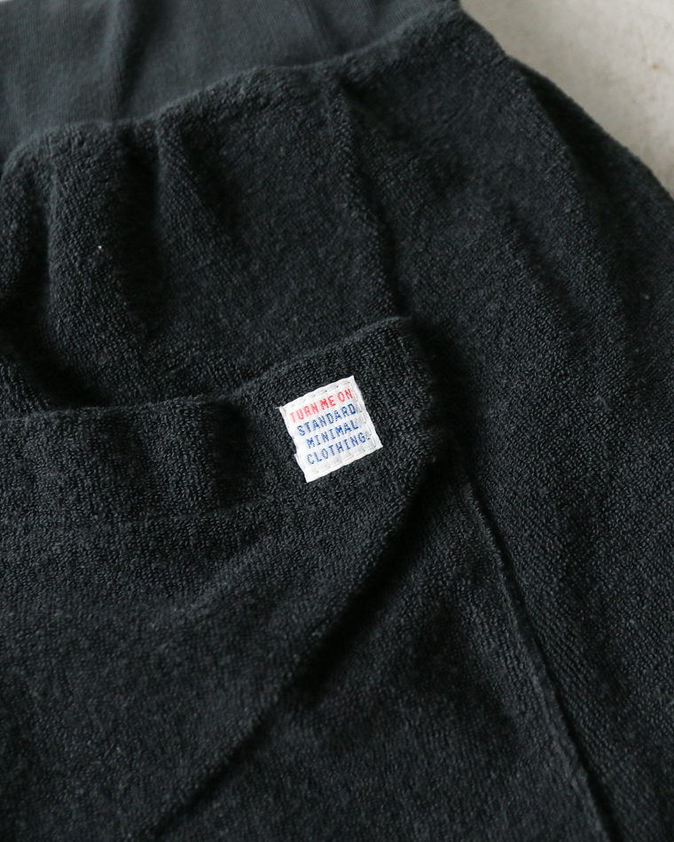 TURN ME ON Raffy Pile Easy Shorts Black