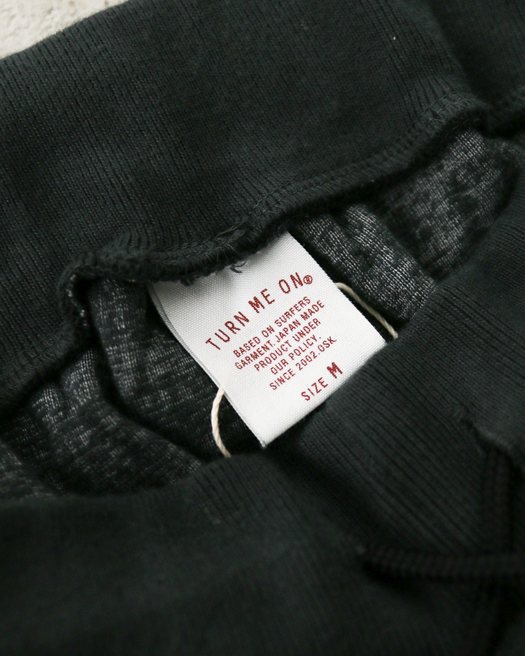 TURN ME ON Raffy Pile Easy Shorts Black