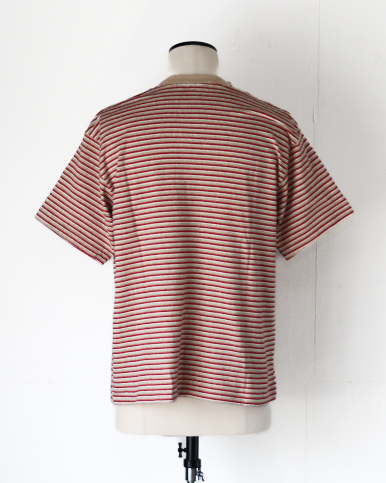 B.T.R. Behind The River "Gordie" Border Tee Ace(Red)