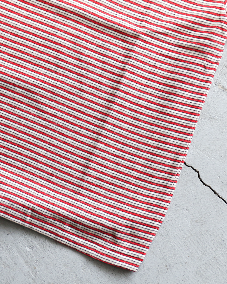 B.T.R. Behind The River "Gordie" Border Tee Ace(Red)