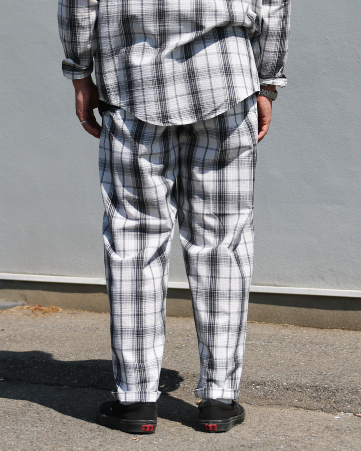 BURLAP OUTFITTER SEERSUCKER PLAID TRACK PANT White×Black