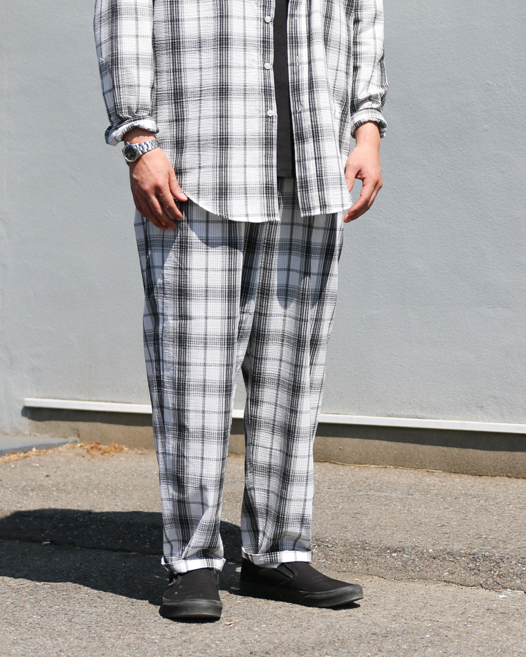 BURLAP OUTFITTER SEERSUCKER PLAID TRACK PANT White×Black