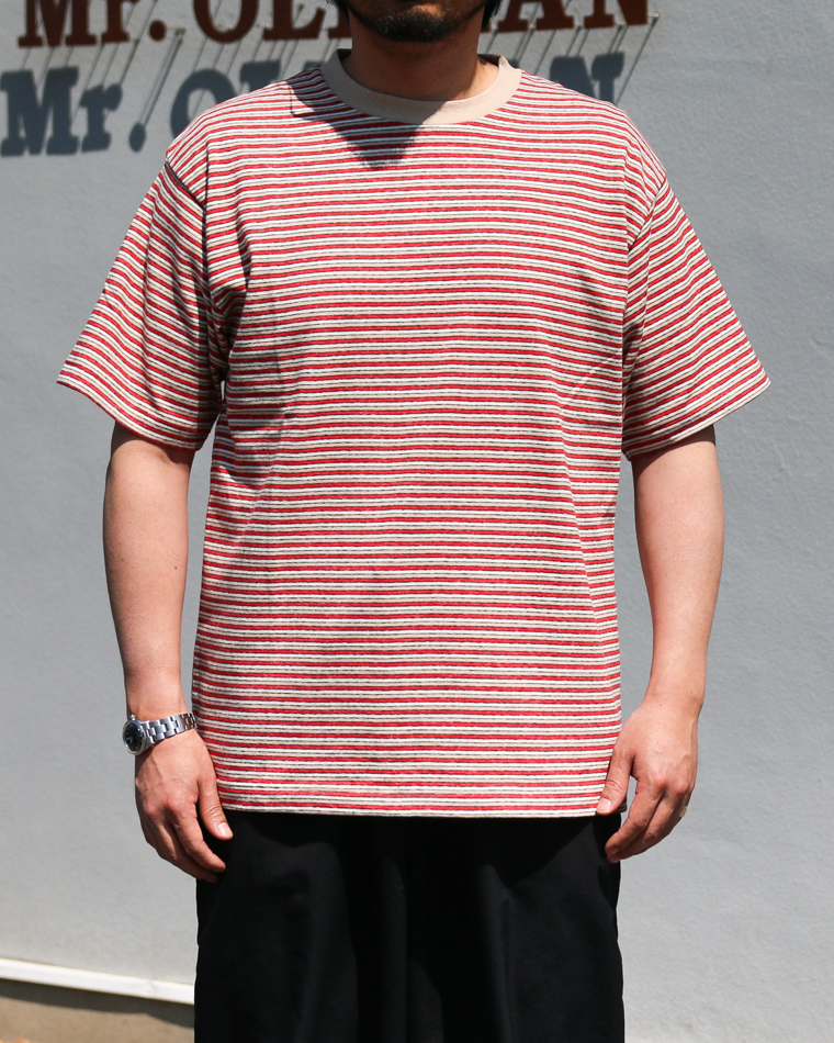 B.T.R. Behind The River "Gordie" Border Tee Ace(Red)