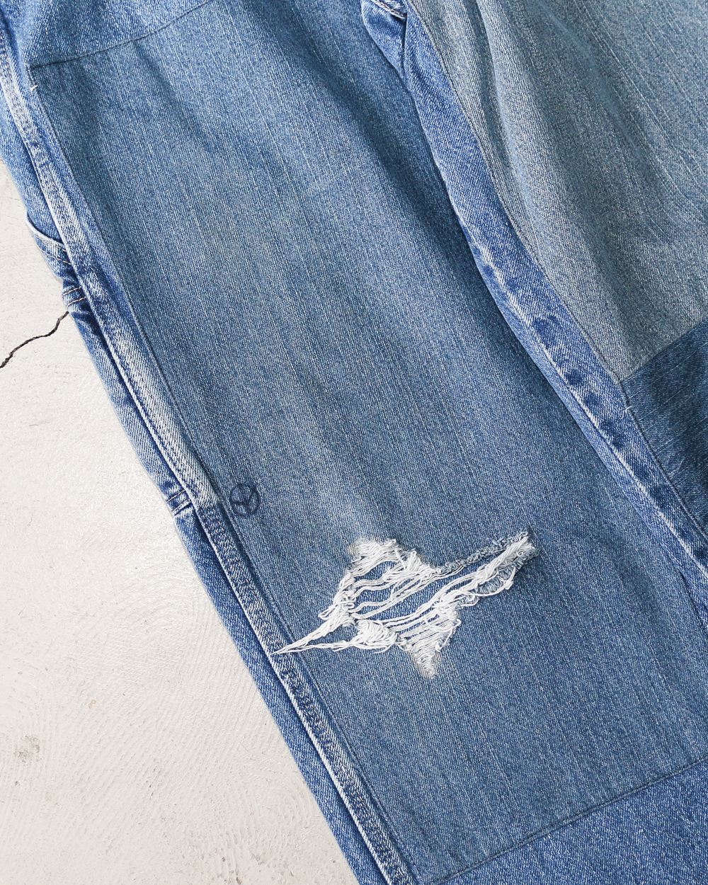 SUNNY SIDE UP REMAKE DENIM PAINTER PANTS Size 3