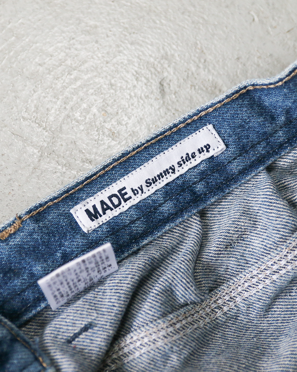 SUNNY SIDE UP REMAKE DENIM PAINTER PANTS Size 4