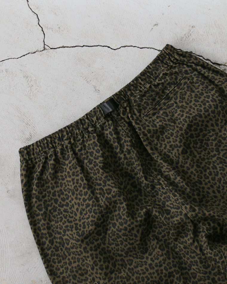 THRIFTY LOOK PRINTED 90S PRINTED 90S CLIMBING SHORTS Green Leopard