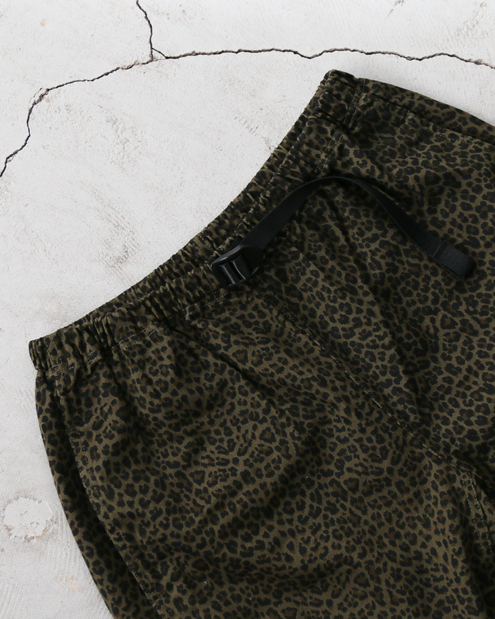 THRIFTY LOOK PRINTED 90S PRINTED 90S CLIMBING SHORTS Green Leopard