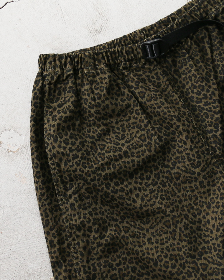 THRIFTY LOOK PRINTED 90S PRINTED 90S CLIMBING SHORTS Green Leopard