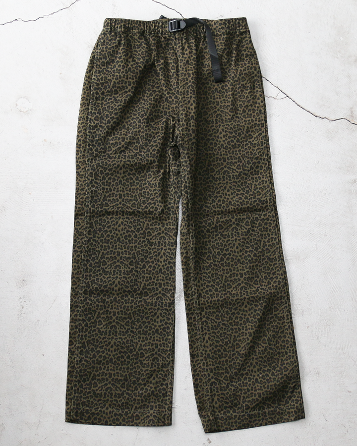 THRIFTY LOOK PRINTED 90S EASY BAGGY PANTS Green Leopard