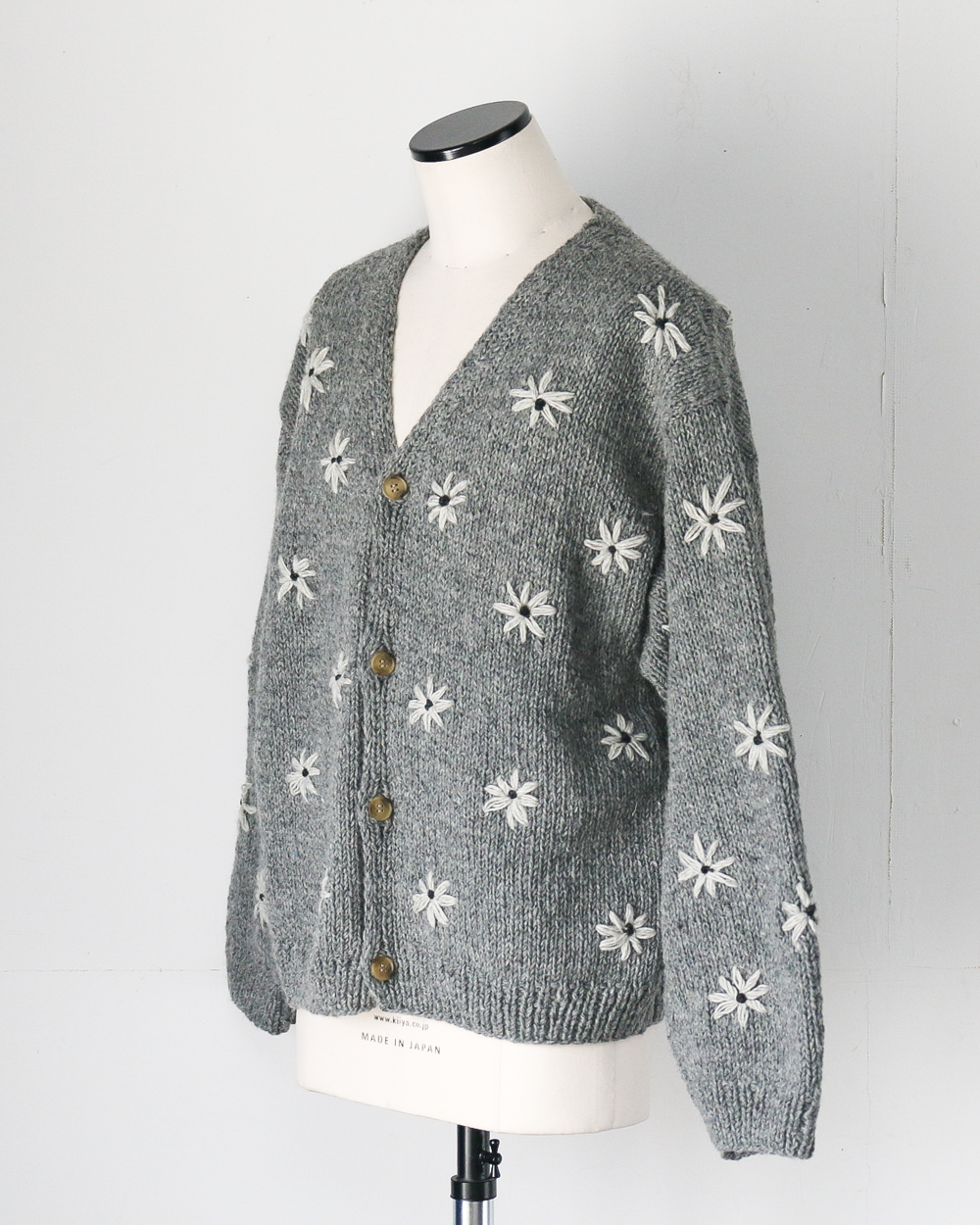 MacMahon Knitting Mills マクマホンニッティングミルズ Button Cardigan-Embroidery