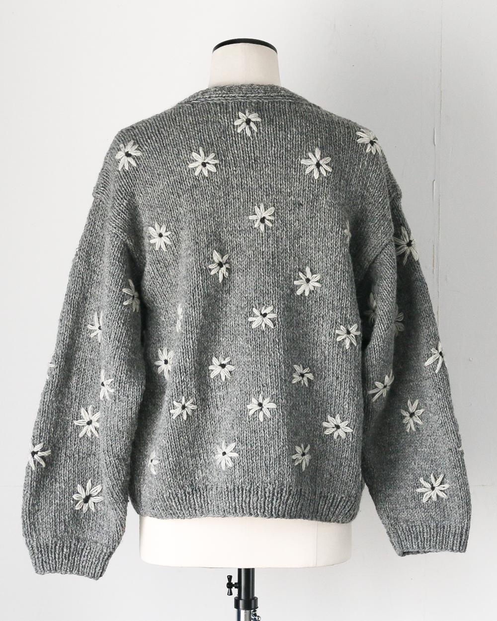 MacMahon Knitting Mills マクマホンニッティングミルズ Button Cardigan-Embroidery