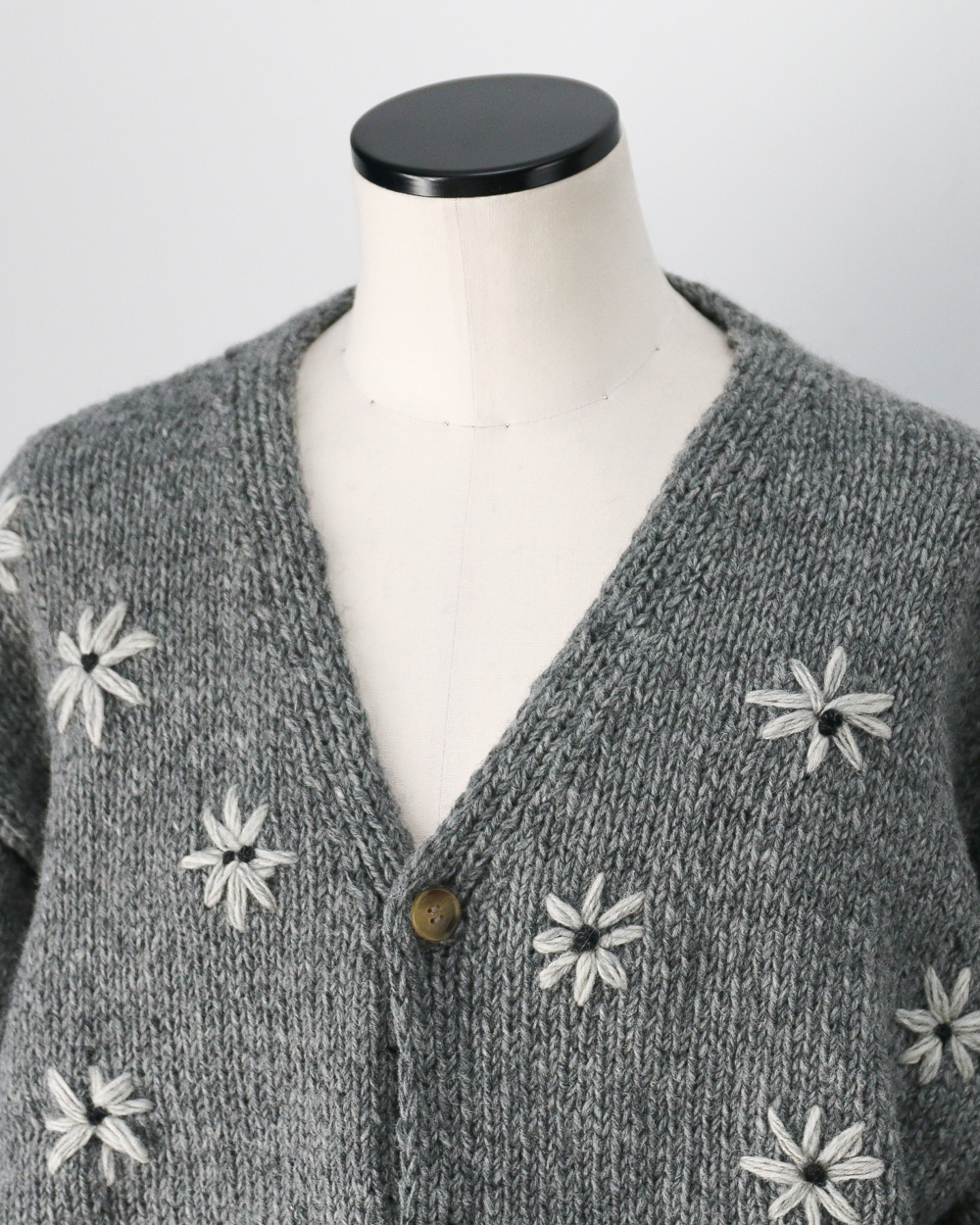 MacMahon Knitting Mills マクマホンニッティングミルズ Button Cardigan-Embroidery