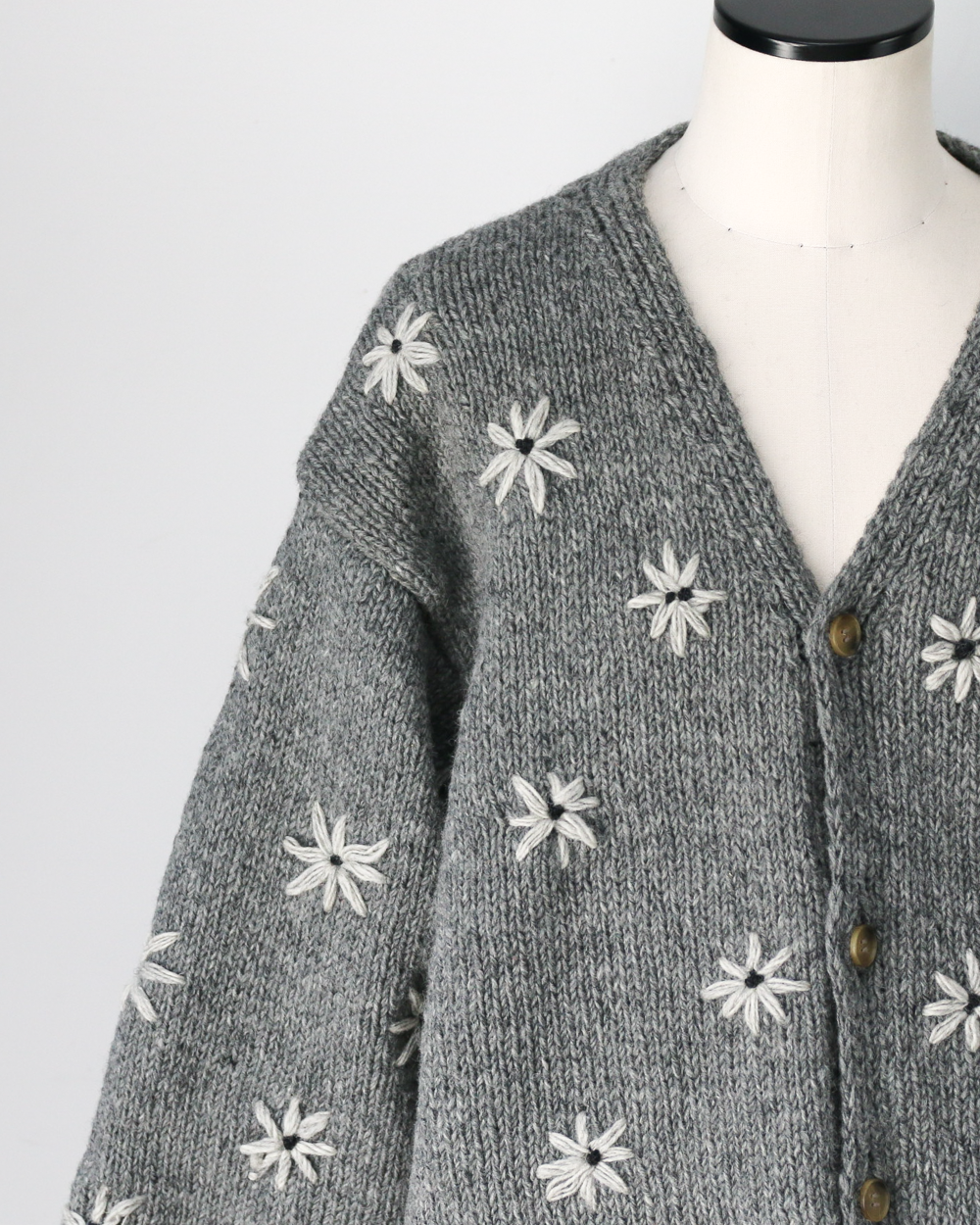 MacMahon Knitting Mills マクマホンニッティングミルズ Button Cardigan-Embroidery
