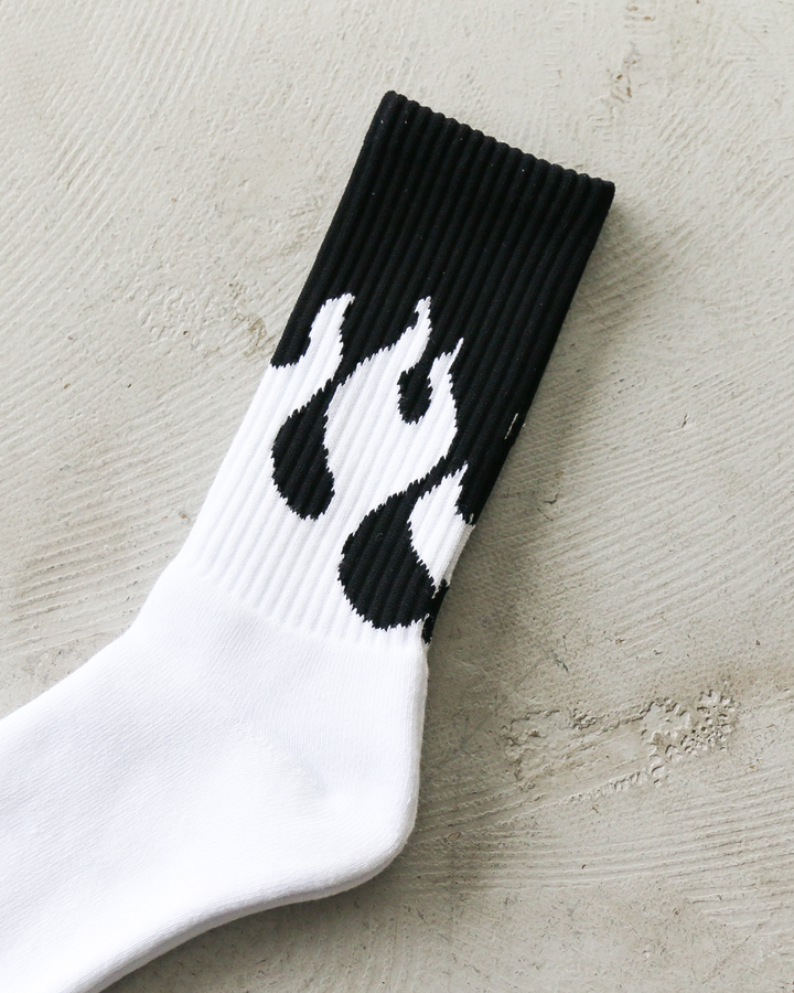 TONY SOCKS トニーソックス FIRE PATTERN Black×White