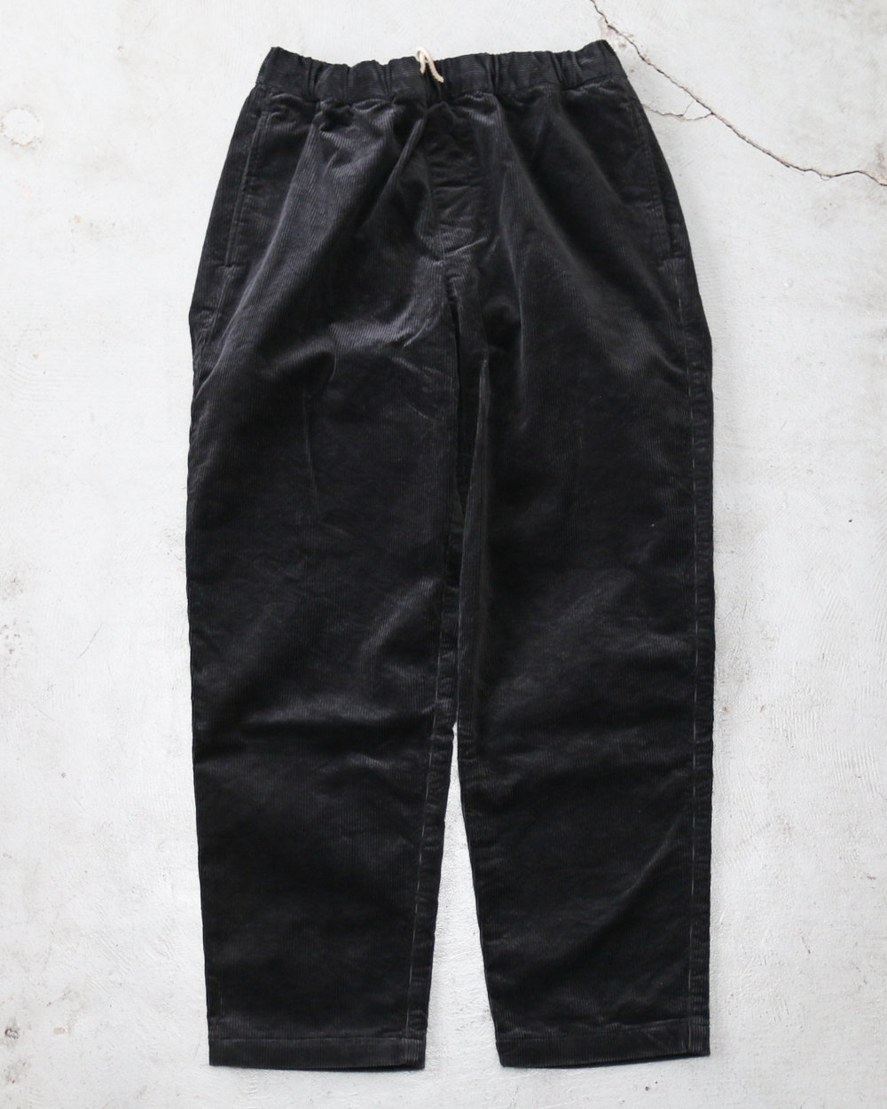 DELICIOUS デリシャス Corduroy Easy Pants - BLK