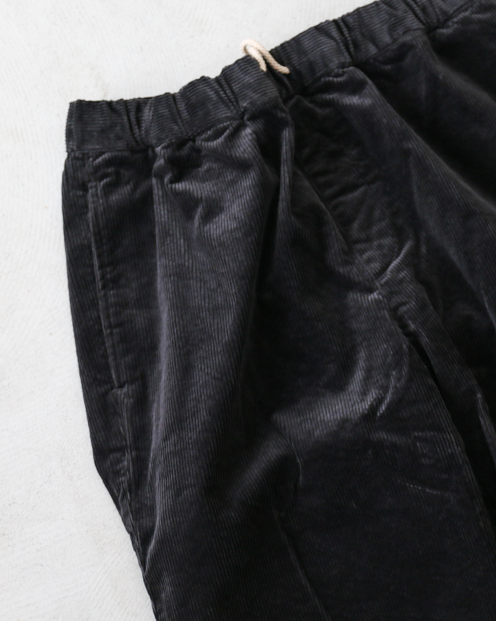 DELICIOUS デリシャス Corduroy Easy Pants - BLK