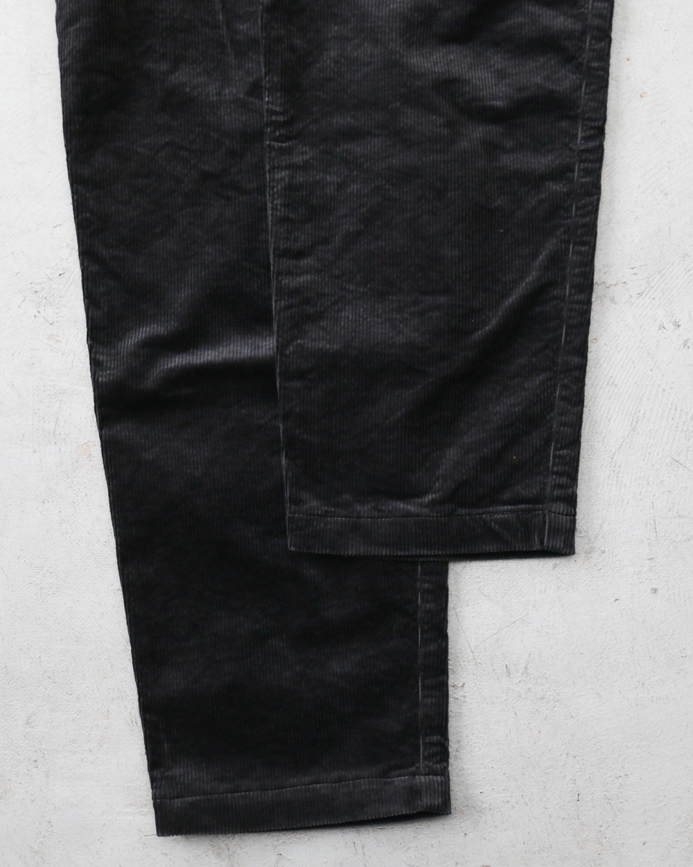 DELICIOUS デリシャス Corduroy Easy Pants - BLK