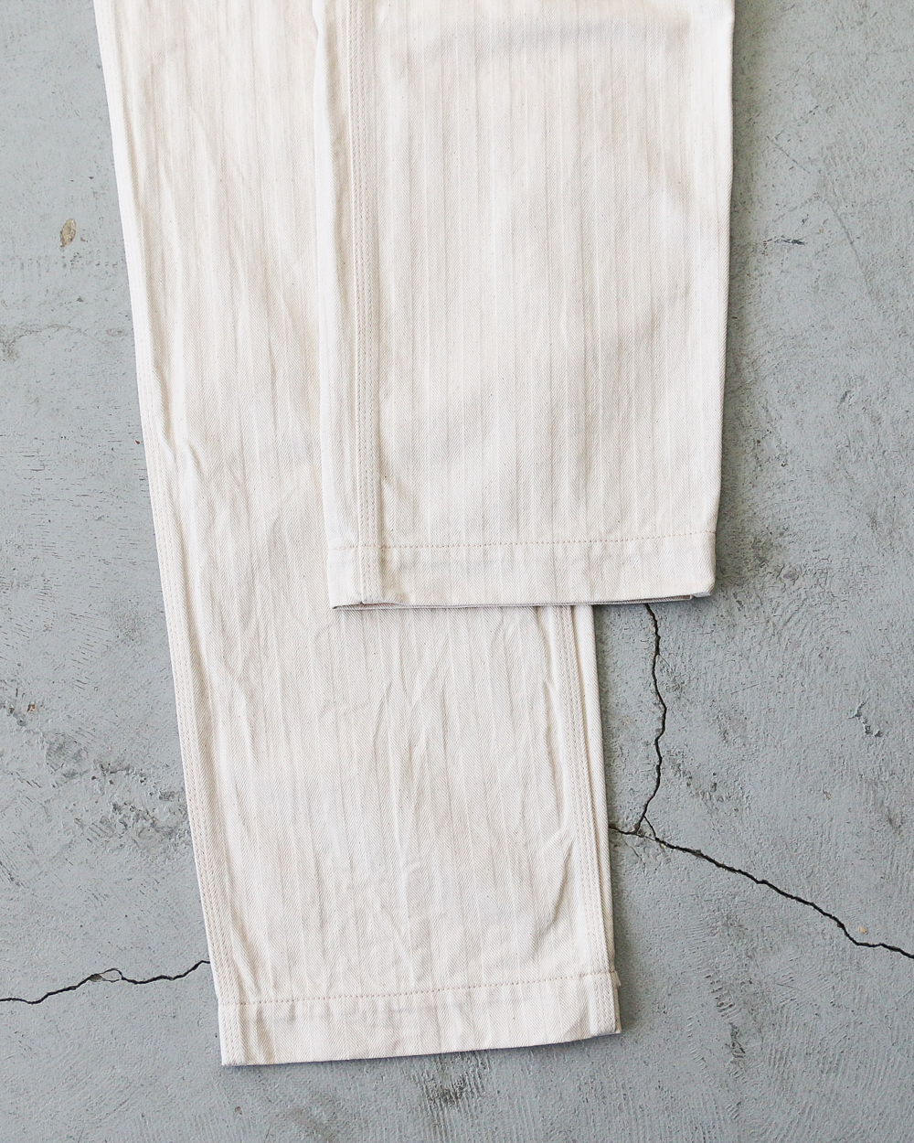 FOB factory エフオービーファクトリー F0485 HERRINGBONE PAINTER PANTS Ecru
