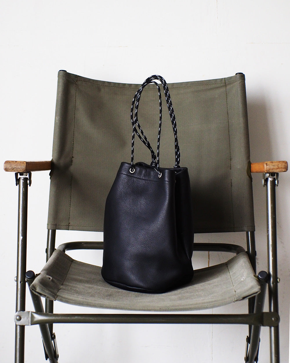 Mr.OLDMAN Leather Drawstring Bag Black