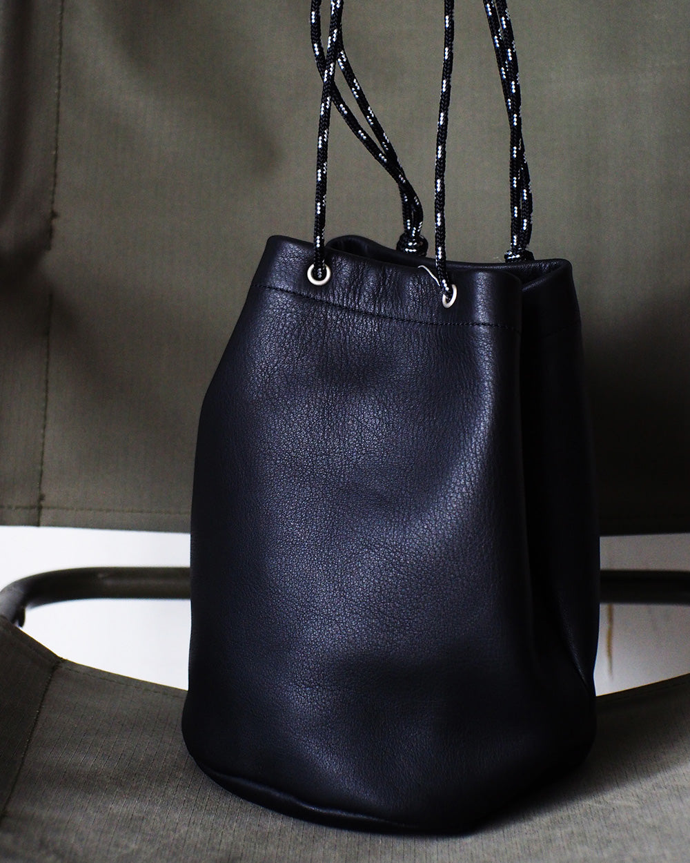 Mr.OLDMAN Leather Drawstring Bag Black