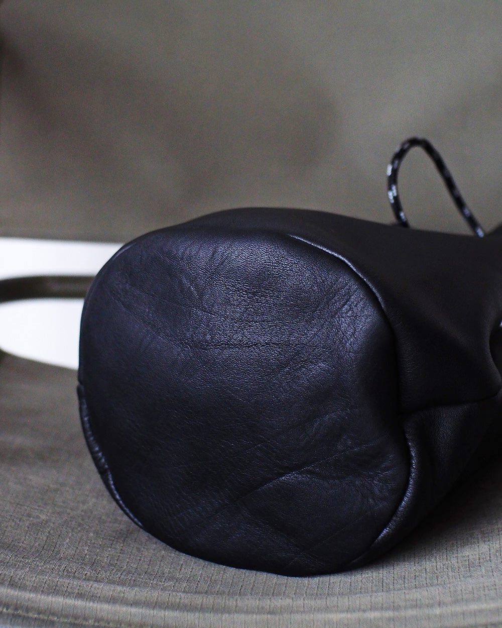 Mr.OLDMAN Leather Drawstring Bag Black