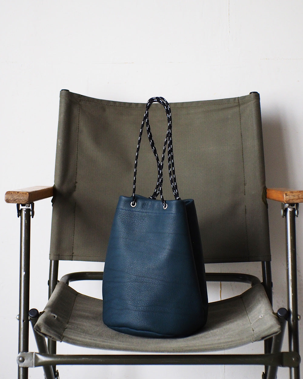Mr.OLDMAN Leather Drawstring Bag Blue green