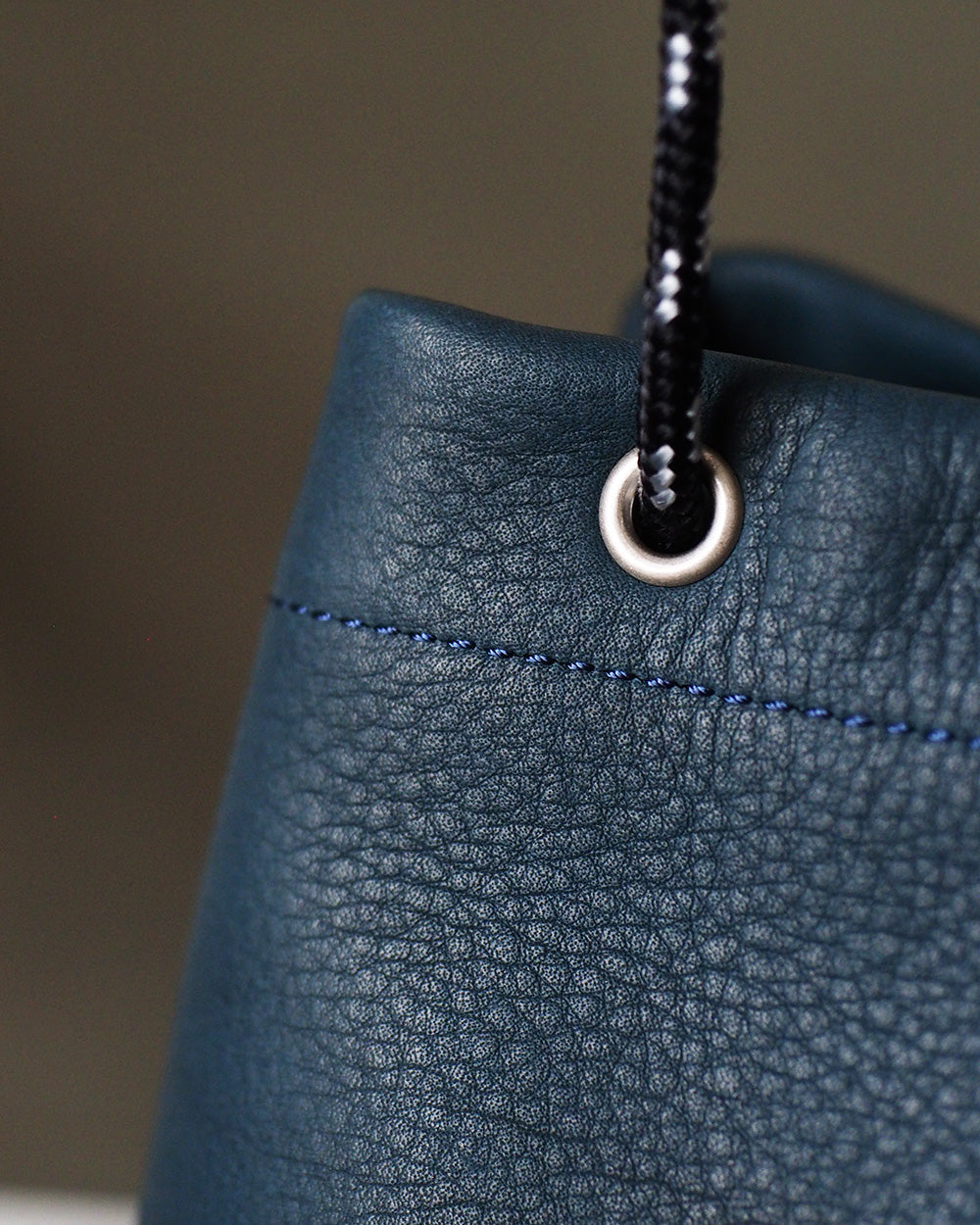 Mr.OLDMAN Leather Drawstring Bag Blue green