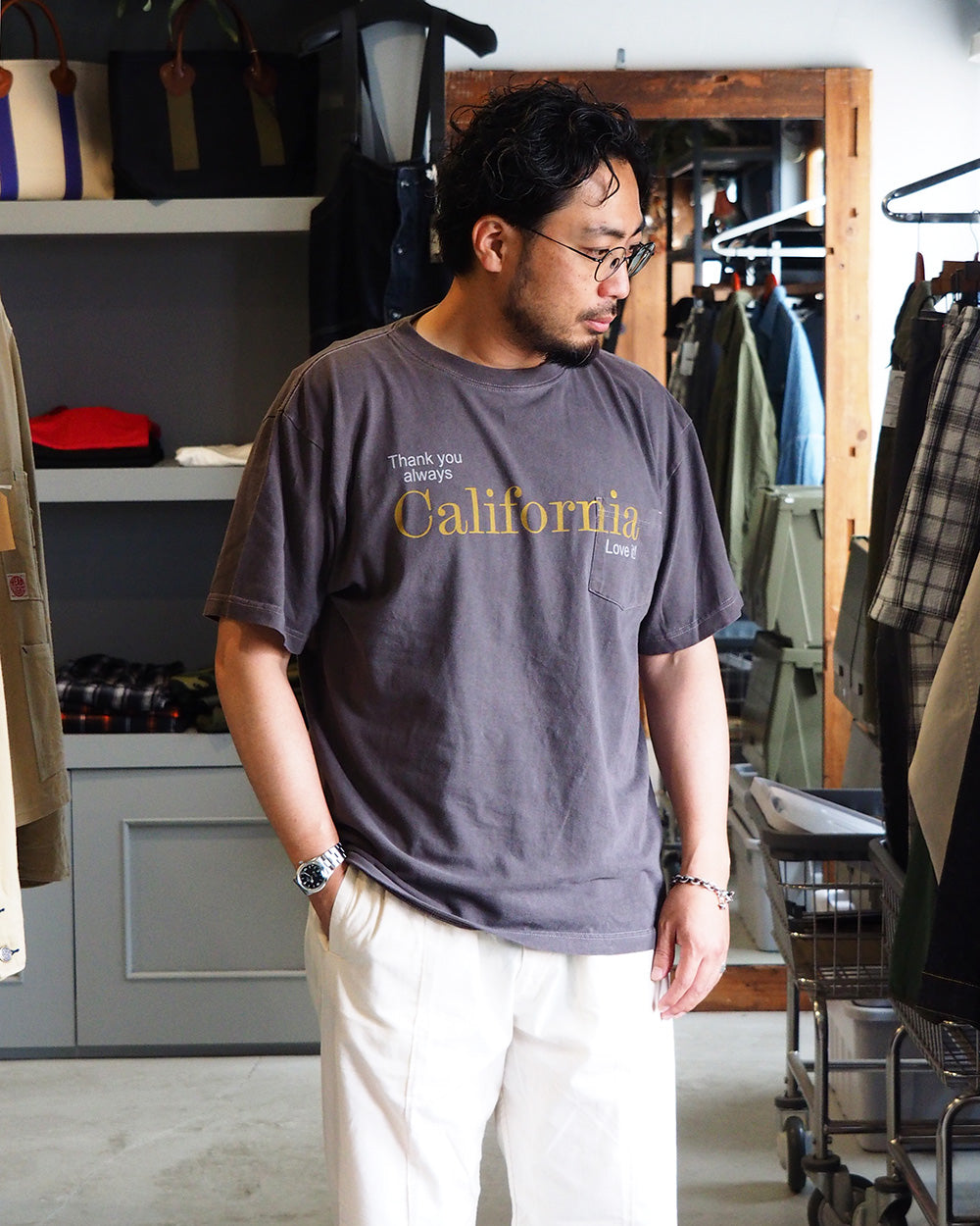 melple Pasadena Pocket Tee (Thank you always California) Brown