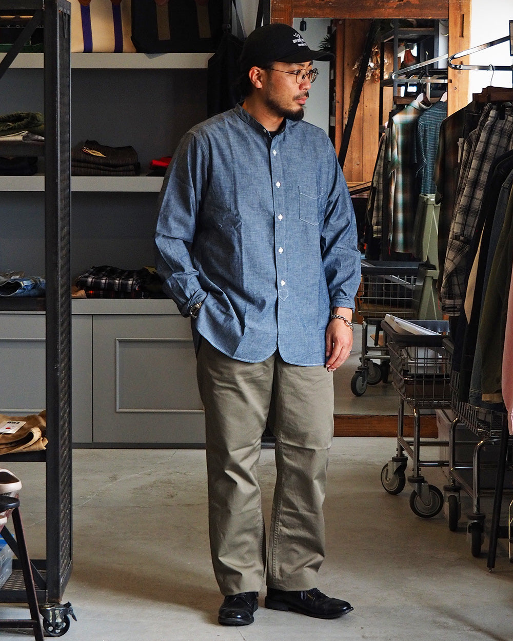 WORKERS ワーカーズ Band Collar Shirt, Indigo Chambray